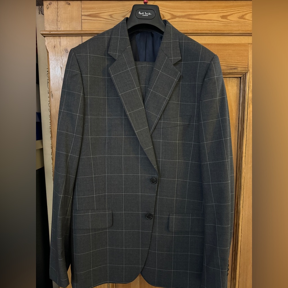 NWT PAUL SMITH WINDOWPANE PLAID GRAY WOOL SUIT ITALIAN MADE. US 42R / EU52R